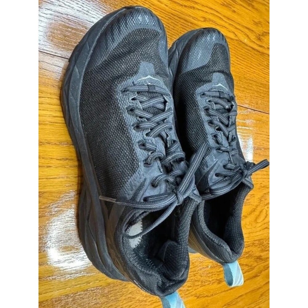 Hoka women sz 9.5 black